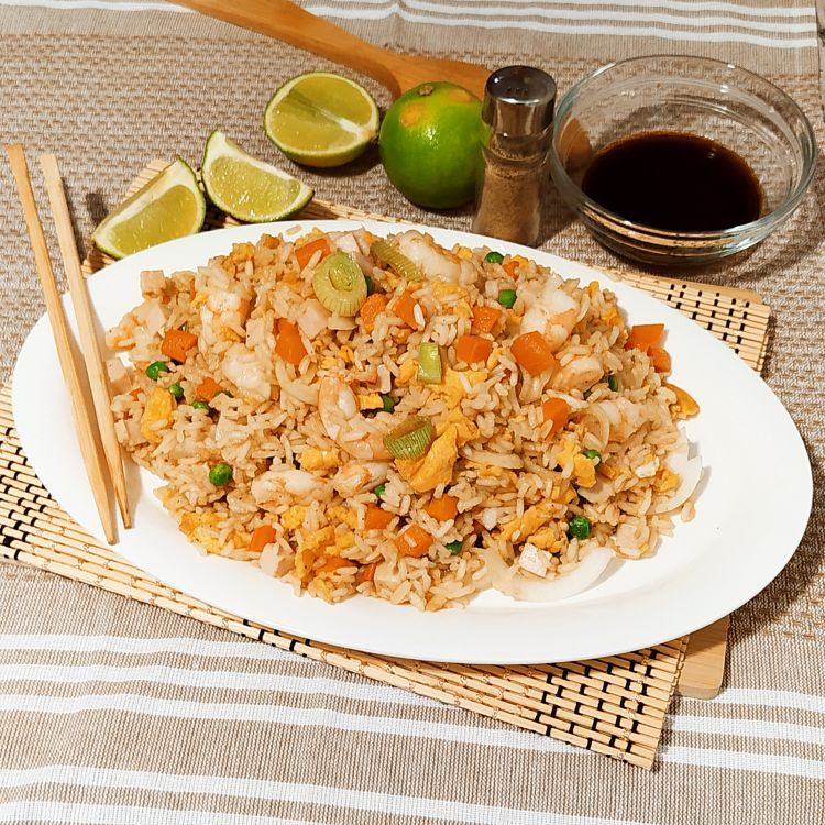 arroz tres delicias, receta china, visto desde arriba