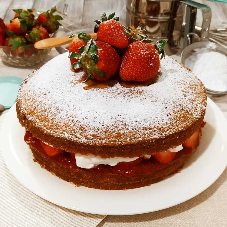 tarta Victoria o Victoria sponge cake vista frontalmente